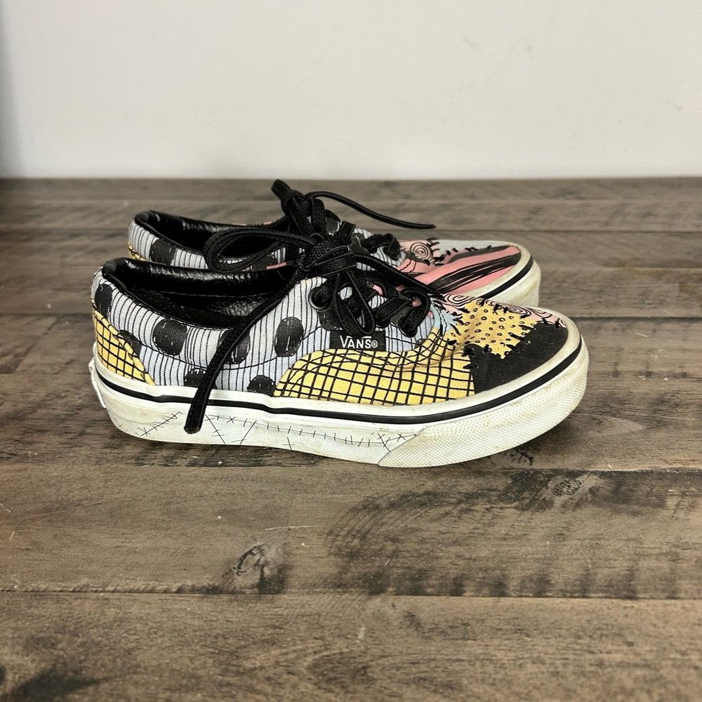 Vans X Disney Nightmare Before Christmas Off the Wall Vans - Picture 5 of 6